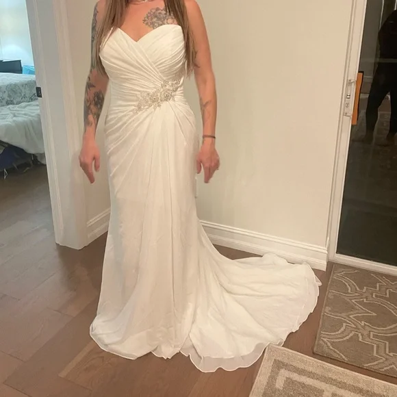 Alfred Angelo Strapless White Sweetheart Wedding Gown with Embellished Waist - Picture 3 of 4